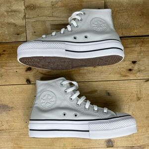 NWOB - Chuck‎ Taylor All-Star Lift Platform Leather - W 6.5 - Gray